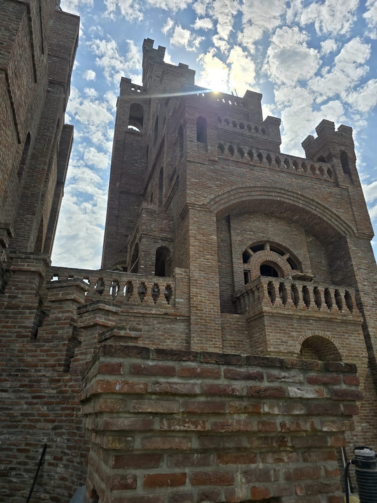 One of the two brick towers with its terrace